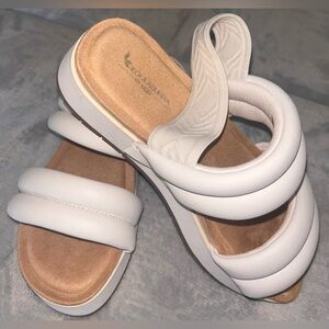 Pre-owned. Barely worn. Koolaburra by Ugg sandals.